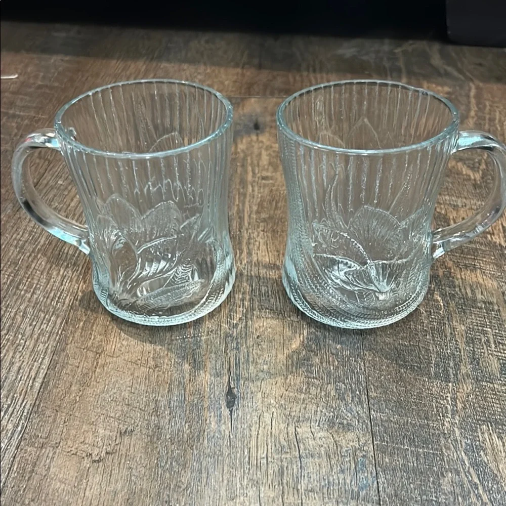 Canterbury collection Crocus Mugs 10 oz Embossed Clear Glass Set of 2 by Arcoroc